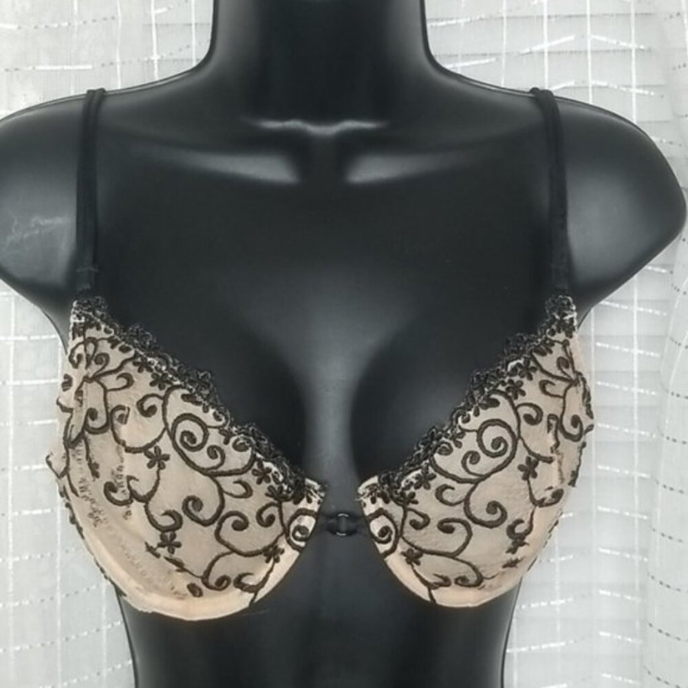 Vintage Victoria's Secret 90's Y2K Black Embroidered Plunge Lace Bra 34C